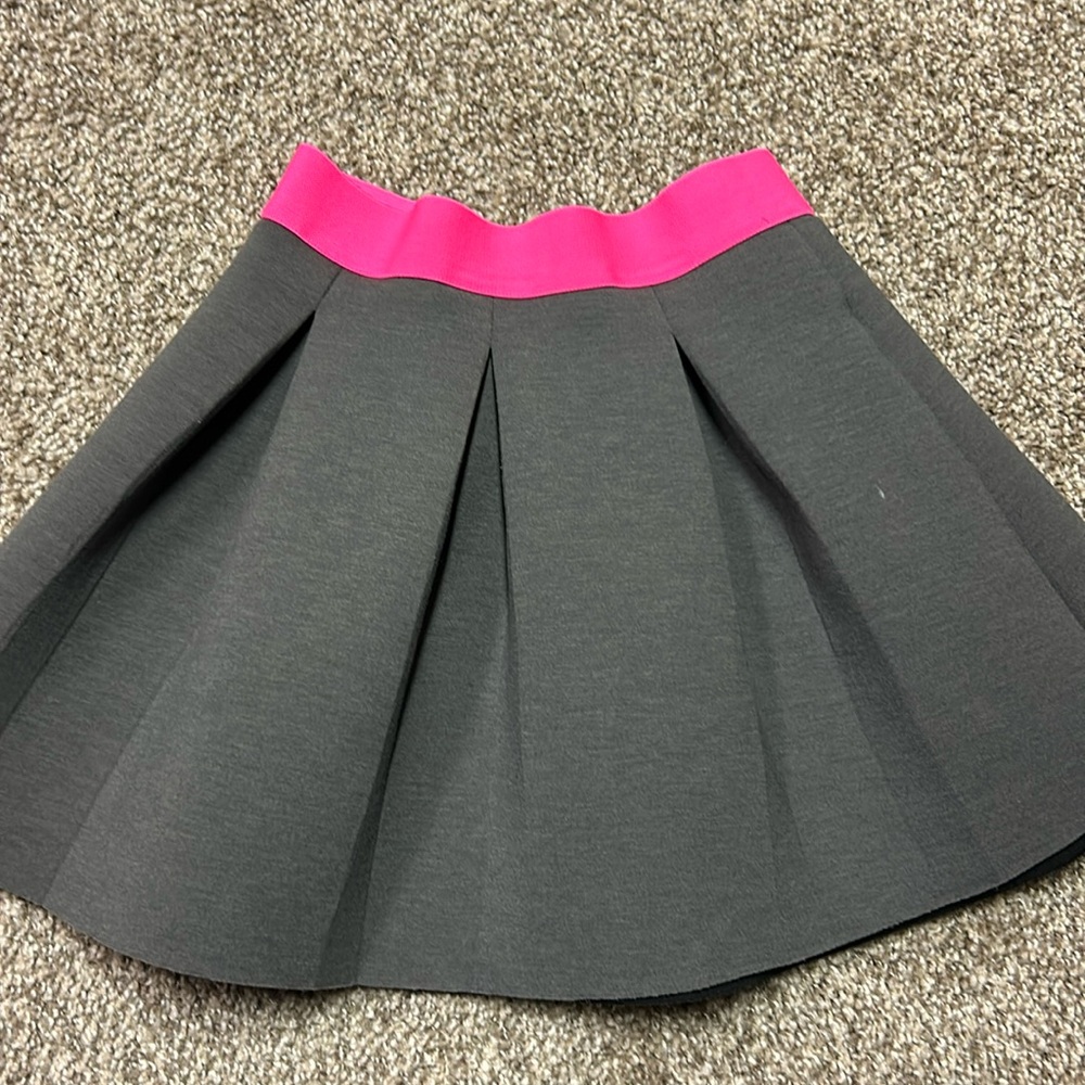 Tucker and Tate size 8 skirt